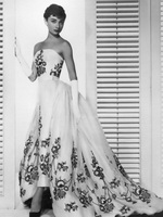 Пышное платье Одри Хепбёрн фильм Сабрина, 1954 год Пышное платье Одри Хепбёрн фильм Сабрина, 1954 год