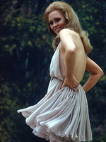 Мини-платье с американской проймой Фэй Данауэй фильм Афера Томаса Крауна, 1968 год Мини-платье с американской проймой Фэй Данауэй фильм Афера Томаса Крауна, 1968 год