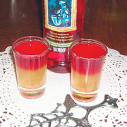 Обжигающий слоистый коктейль с абсентом