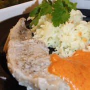 Мясо на парУ с соусом из красного перца на пару.