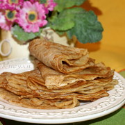 Тонкие ржаные блинчики с сахаром