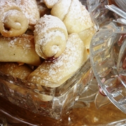 Воскресная постная выпечка - чебуреки и рогалики