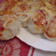 "ФОКАЧЧА" из маленьких шариков...с начинкой внутри)))