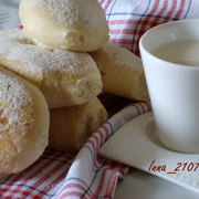 Бапс, шотландские булочки, посыпанные мукой