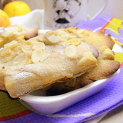 Ватрушки с миндальным кремом (франжипаном) и яблоками под миндальными лепестками для Аллы a_l