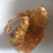 Фрикадельки из кабачков в сливочно-томатном соусе