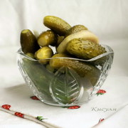 Огурцы с яблоками (маринованные и малосольные)