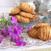 Лимонное печенье с ароматом лаванды.