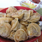 Пельмени c фаршем из курицы, ветчины и говядины   