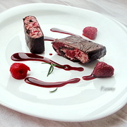 Шоколадный ролл с малиновым ризотто и малиновым соусом.(Игра-соревнование)