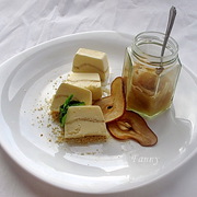 Семифредо с легким грушевым конфитюром