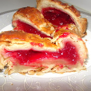 Постный штрудель с вишней