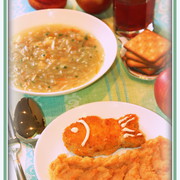 Суп с капустой, рыбные котлеты, картофельно-морковное пюре, компот (Идеальный обед за 60 минут)