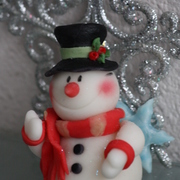 украшение для торта "Снеговик из сахарной пасты"