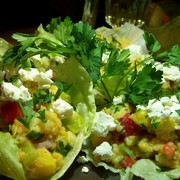 Салат из чечевицы с брынзой и овощами