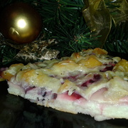 Фруктовая пицца с клюквой.