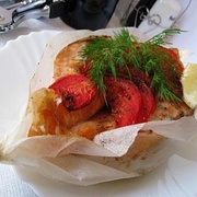 Лодочки из семги с помидорами.