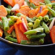 Салат с бататом и стручковой фасолью