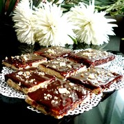 Ореховое печенье (или пирожное?)  с шоколадной глазурью