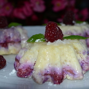 Рисово-творожный пудинг с малиной