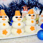 Салат "Веселые снеговики"