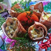 Сырный салат в кулёчках