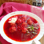 Латышский суп с фрикадельками и свёклой