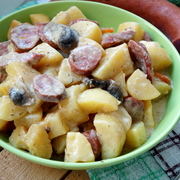 Рагу с картофелем, грибами и краковской колбасой. Тест-драйв с Окраиной