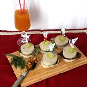 Канапе с ливерной колбасой и тапенадом из вяленых томатов. Тест-драйв с Окраиной