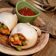 Фаршированные кальмары с овощами и томатным кетчупом. Пусть будет с нами навсегда- томатный кетчуп "Слобода"!