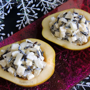 Салат в груше с диким рисом