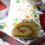 Бисквитный яблочный рулет 