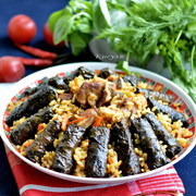 Плов с долмой (голубцами из виноградных листьев)