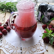 Шипучий вишнёво-мятный напиток