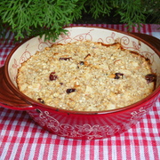 Запеченые хлопья с яблоками и клюквой