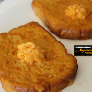 Гренки "Рыжики" с творожно-тыквенным маслом