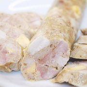Домашняя куриная колбаса со свининой и сыром