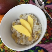 Рисовая каша на кокосовом молоке с манго