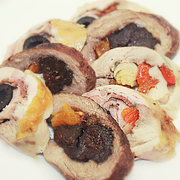 Закусочные рулетики с черносливом, курагой, маслинами на Новый год