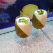             Десерт с киви и йогуртом