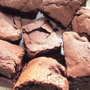 Шоколадный брауни с орехами