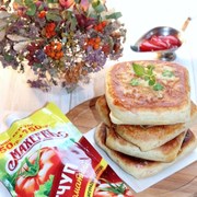 Лучший рецепт лепешек с капустой, курицей и кетчупом "МахеевЪ"