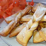 Хворост или Вергуны – пальчики оближешь! Вкуснее, чем на кефире. 