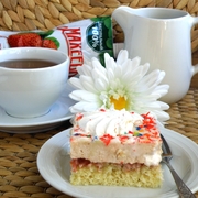 Лучший пирог –десерт с творожным суфле и клубничным джемом «МахеевЪ».