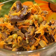 Вкуснейший САЛАТ с куриными сердечками.