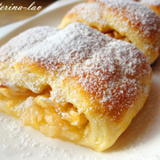 Мягчайшие рулетки с яблоками на скорую руку! Долго не черствеют!