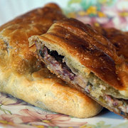 Пирожки с фасолью и сыром