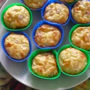 Кабачковые кексы с колбасой и сыром