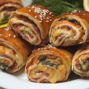 Настоящее объедение за пару минут! Закусочные Слойки Рулетики, Вкусно до последней крошечки