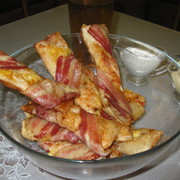 Хрустящие сырно-куриные пальчики в беконовой обвёртке! Классная закуска к пиву